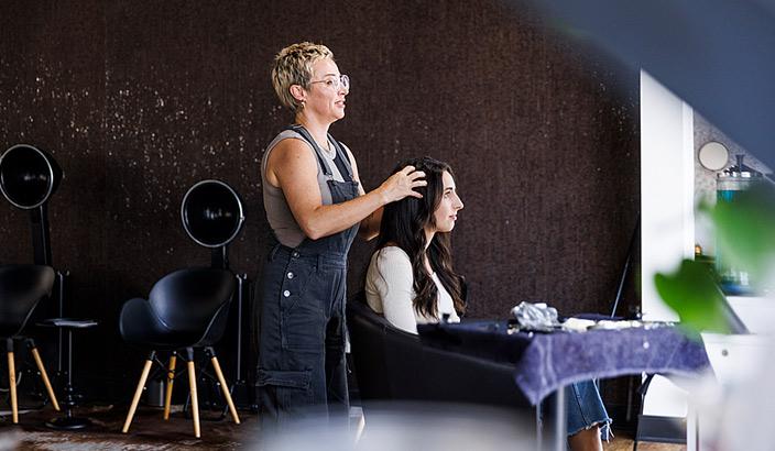 Photo illustrant un salon de coiffure