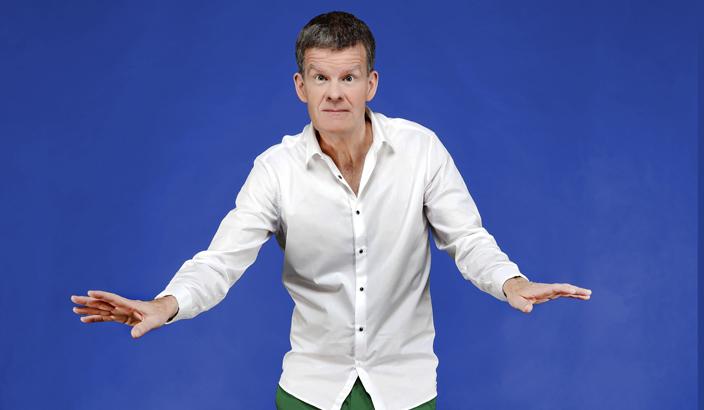 un humoriste lors d'un spectacle
